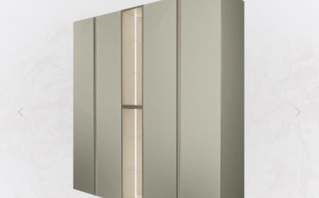 Шкаф для одежды с витриной Mone Classic